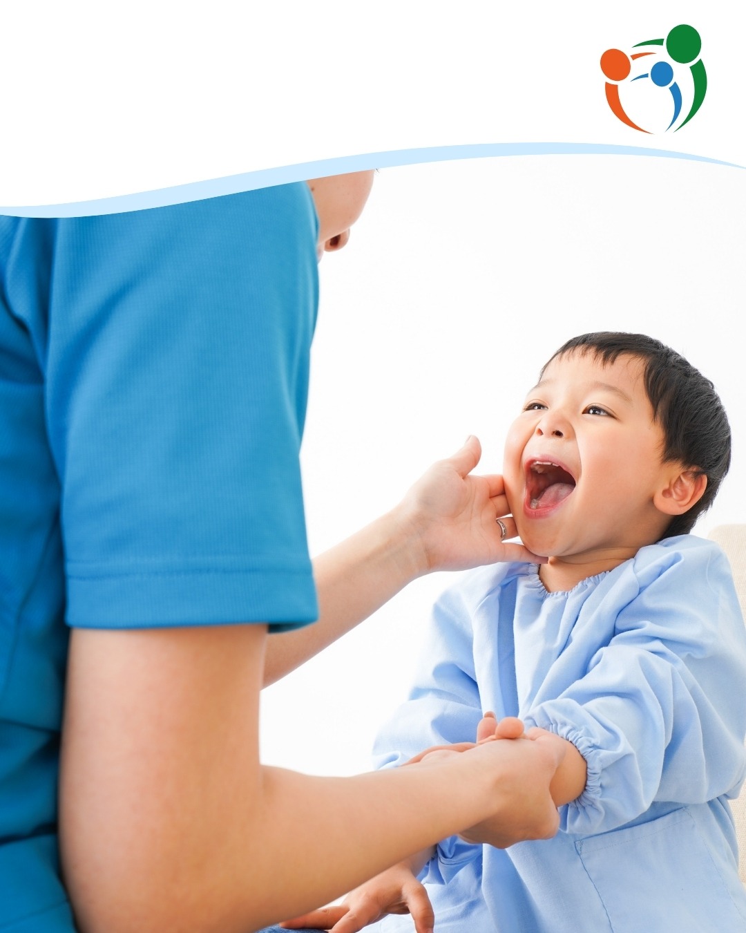 Wenn kleine Zeichen Großes bedeuten dAS bILD ZEIGT EINE pFLEGEKRAFT DIE EIN kIND UNTERSUCHT; SYMBOLISCH FÜR: Wenn kleine Zeichen Großes bedeuten