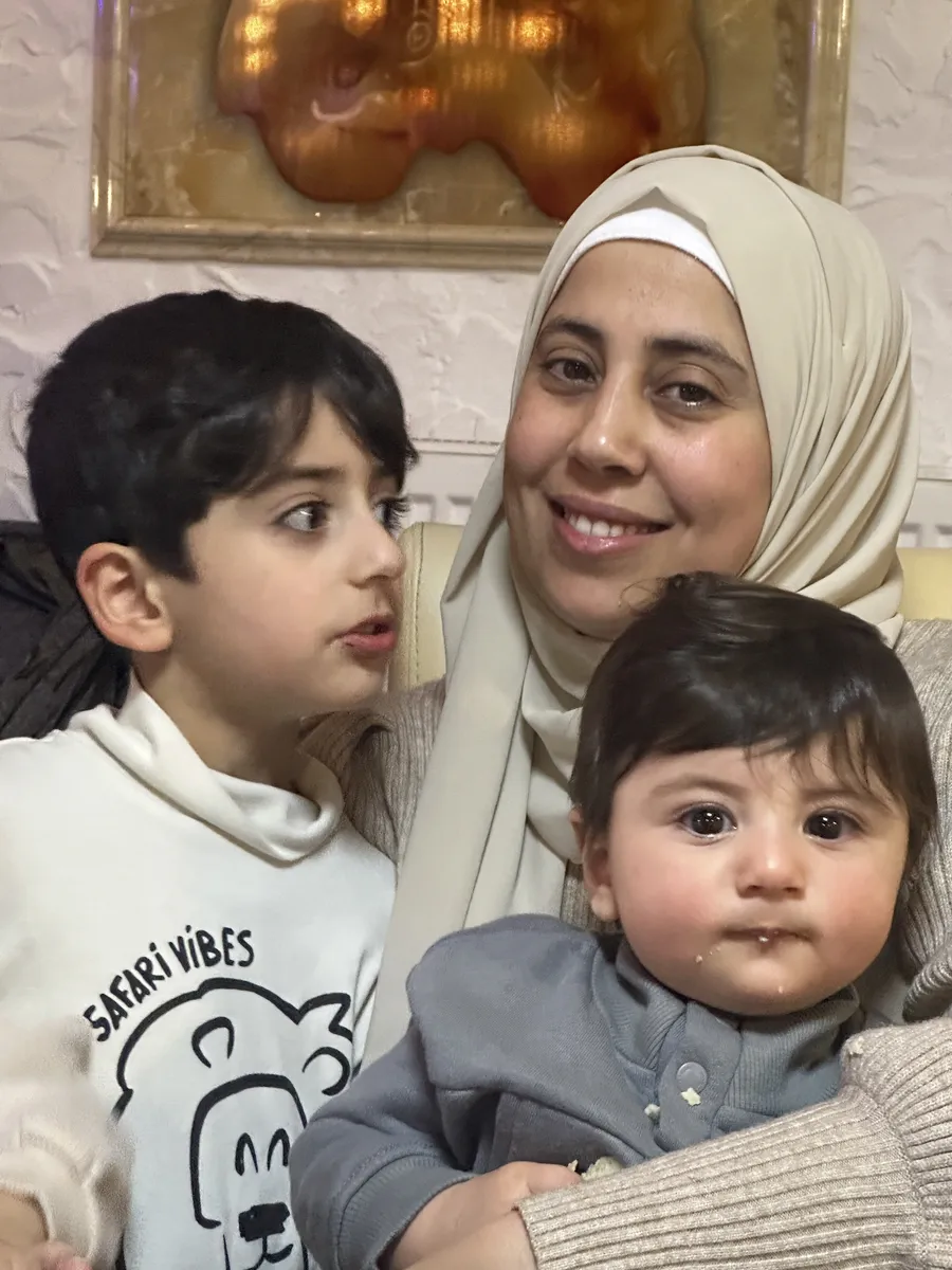 Zwischen-Ruecksicht-und-Ueberforderung Beitragscover zum Thema Rücksicht und Überforderung mit pflegebedürftigen Kindern